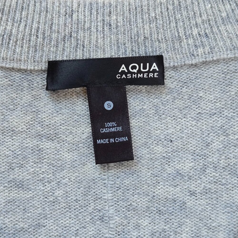 NWOT Aqua Cashmere Sweater Grey V-neck - Picture 3 of 8